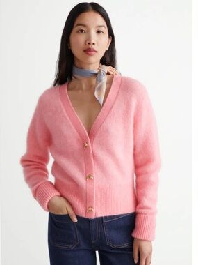 & Other Stories Soft Pink V-Neck Cropped Cardigan with Dolphin Button Closures